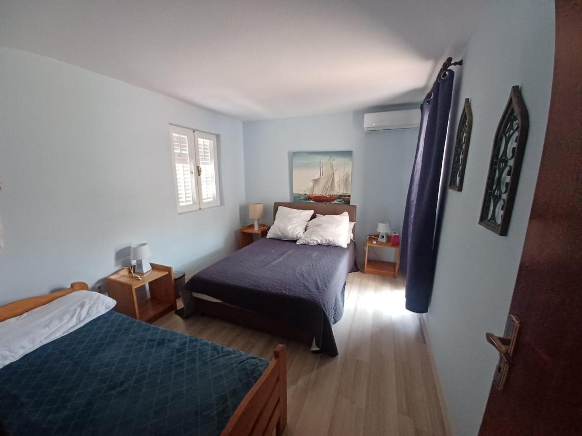 Apartment Bunjo'S Beach House Trogir Exteriör bild
