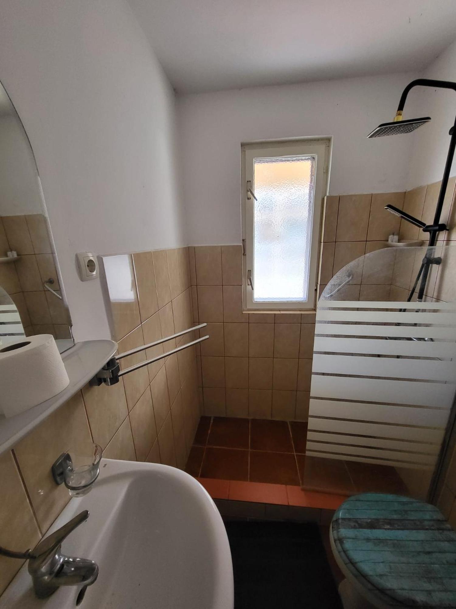 Apartment Bunjo'S Beach House Trogir Exteriör bild