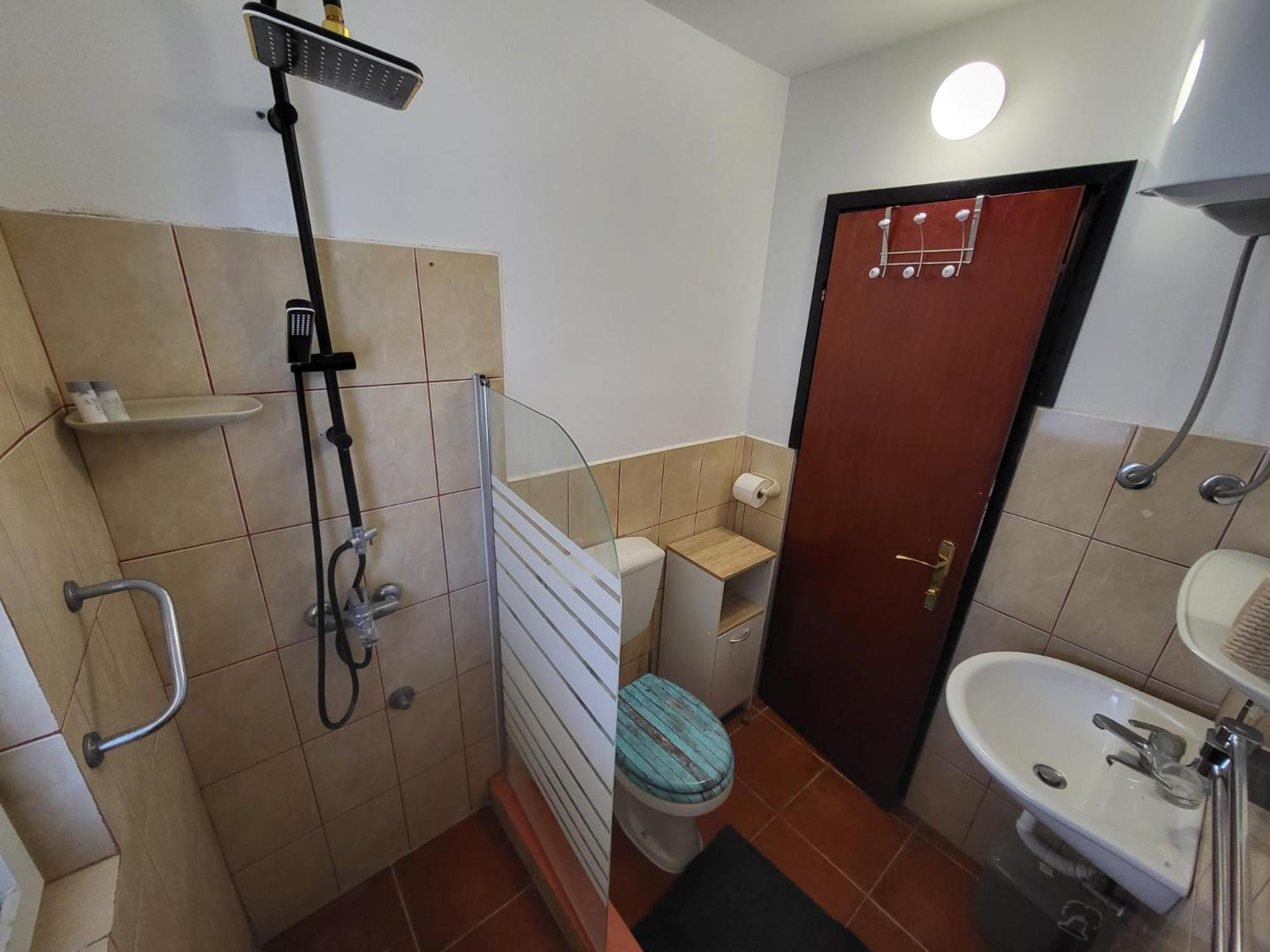 Apartment Bunjo'S Beach House Trogir Exteriör bild