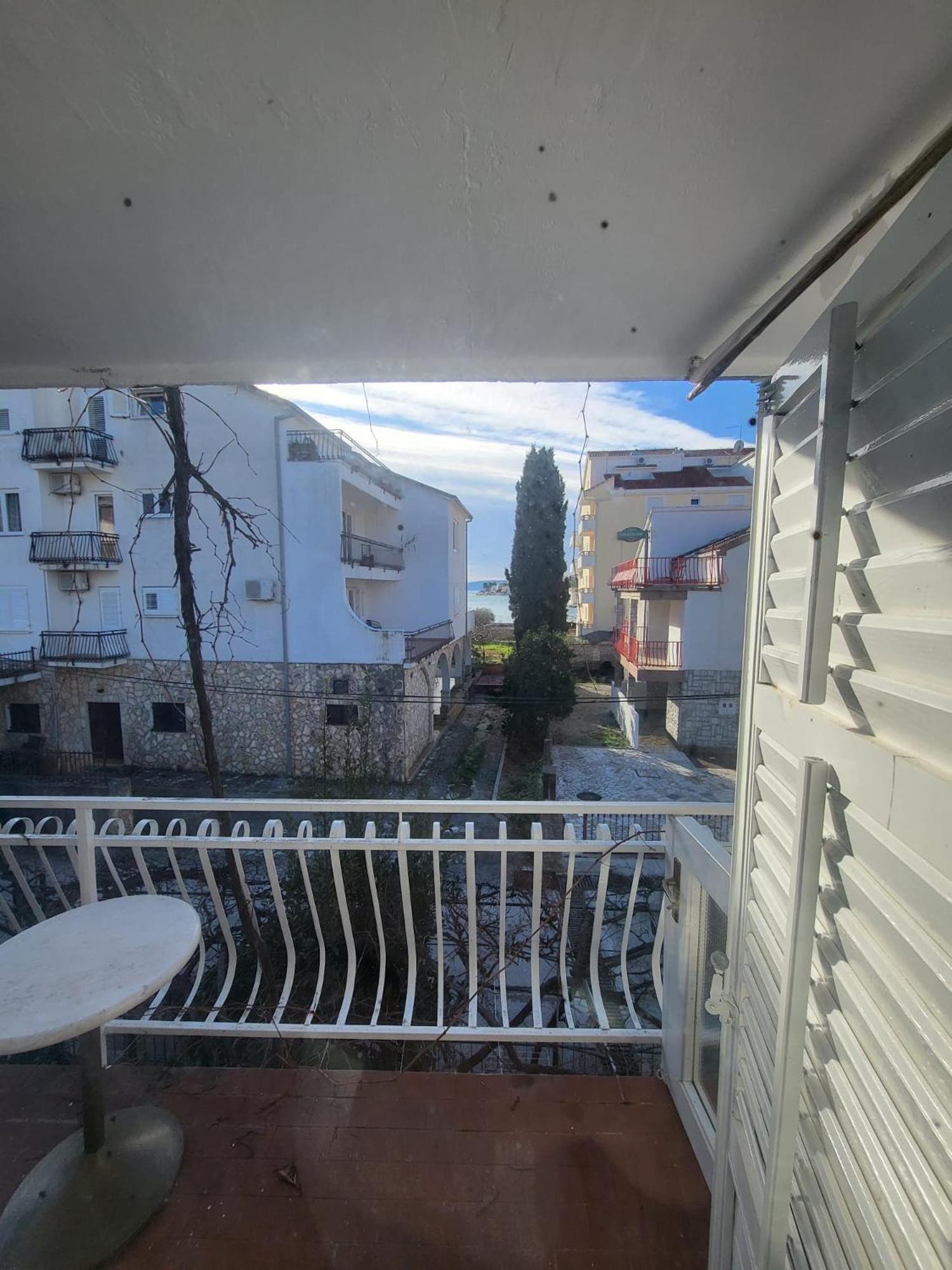 Apartment Bunjo'S Beach House Trogir Exteriör bild