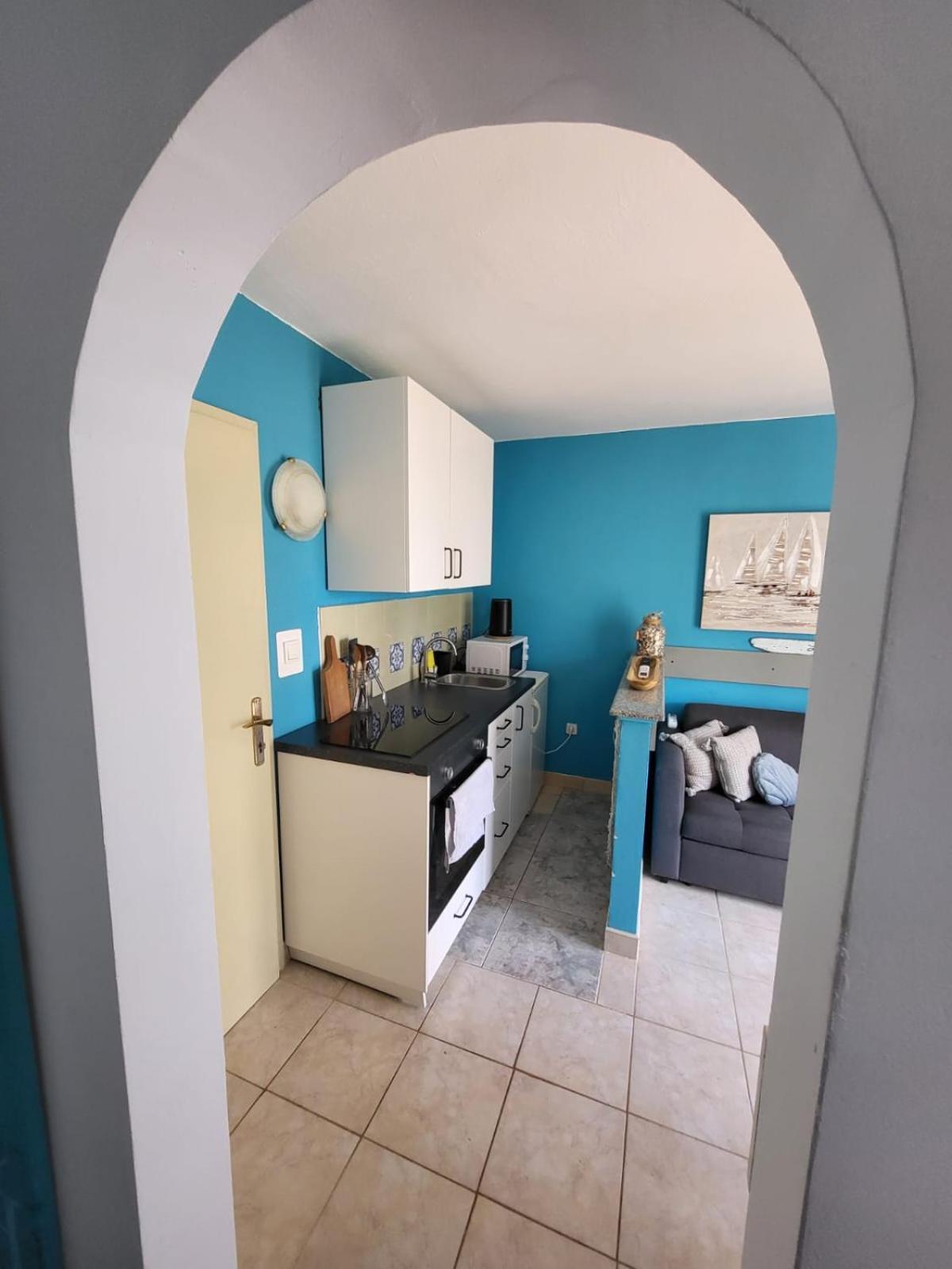 Apartment Bunjo'S Beach House Trogir Exteriör bild